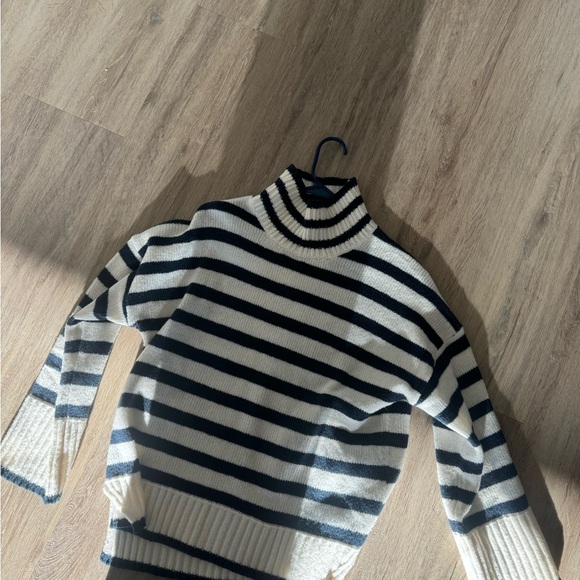 Abercrombie tuckable turtleneck sweater navy blue/white stripe - Picture 4 of 6